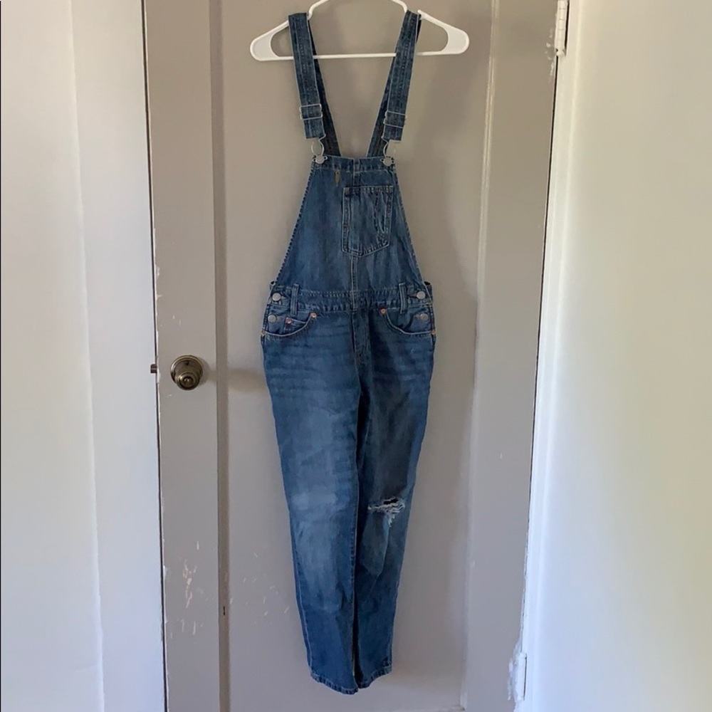 Levi super cute denim overalls size xs/25